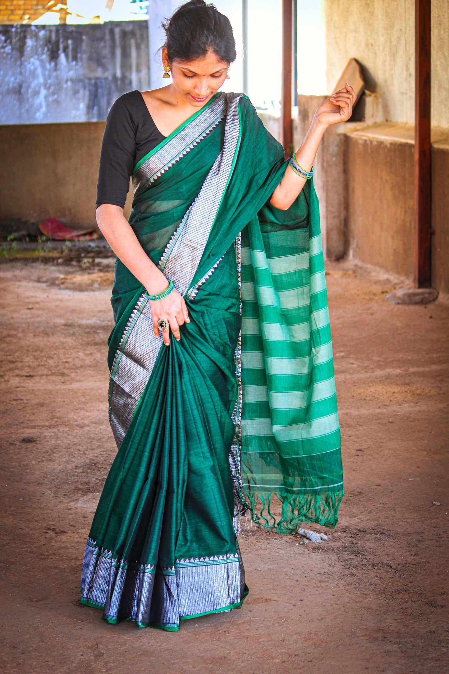 Sahitya Silver Jari Border Narayanpet Pure Cotton saree with Running blouse piece (Same as saree)