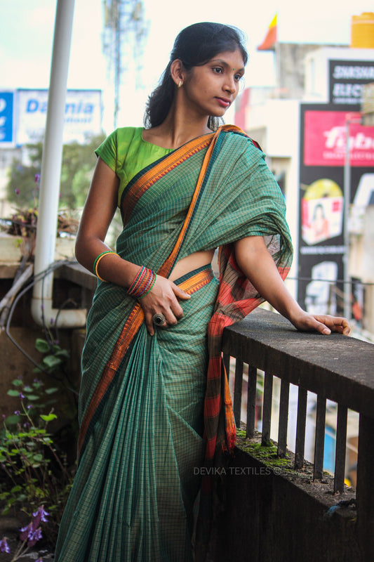 Ashwini checked Pattern Narayanapet Pure Cotton saree with running blouse piece (Same as saree)