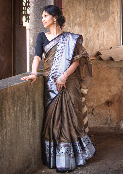 Biege Tanvi Silver Jari Border Narayanpet Pure Cotton saree