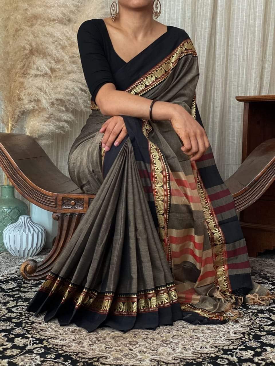 Narayanpet Pure Cotton Saree With Running Blouse Piece (Charcoal Grey) For Women