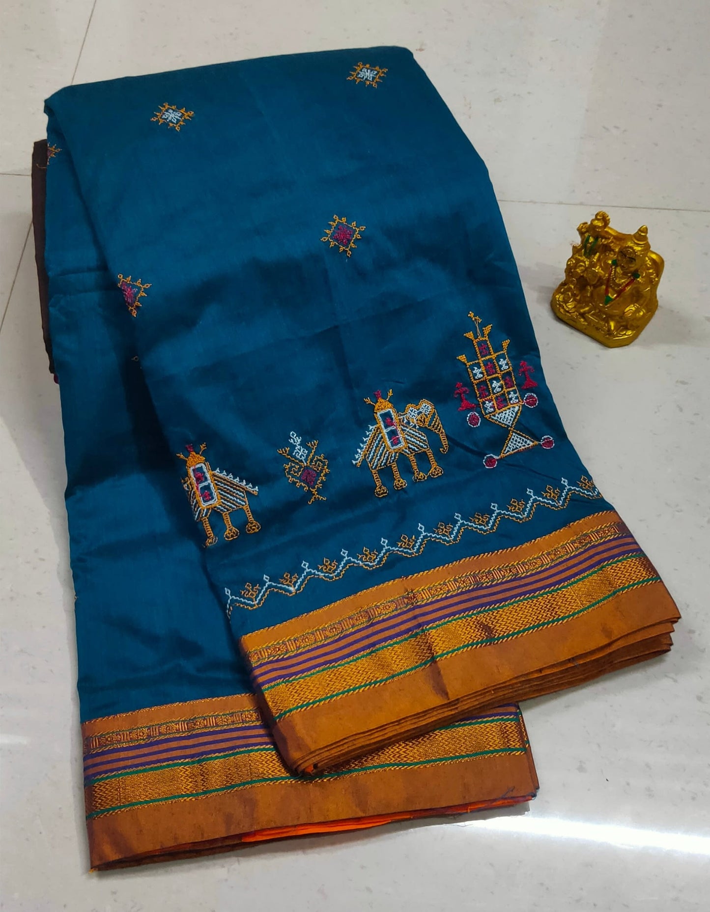 Kasuti Work Cottonsilk saree with Running blouse piece (Same as saree)
