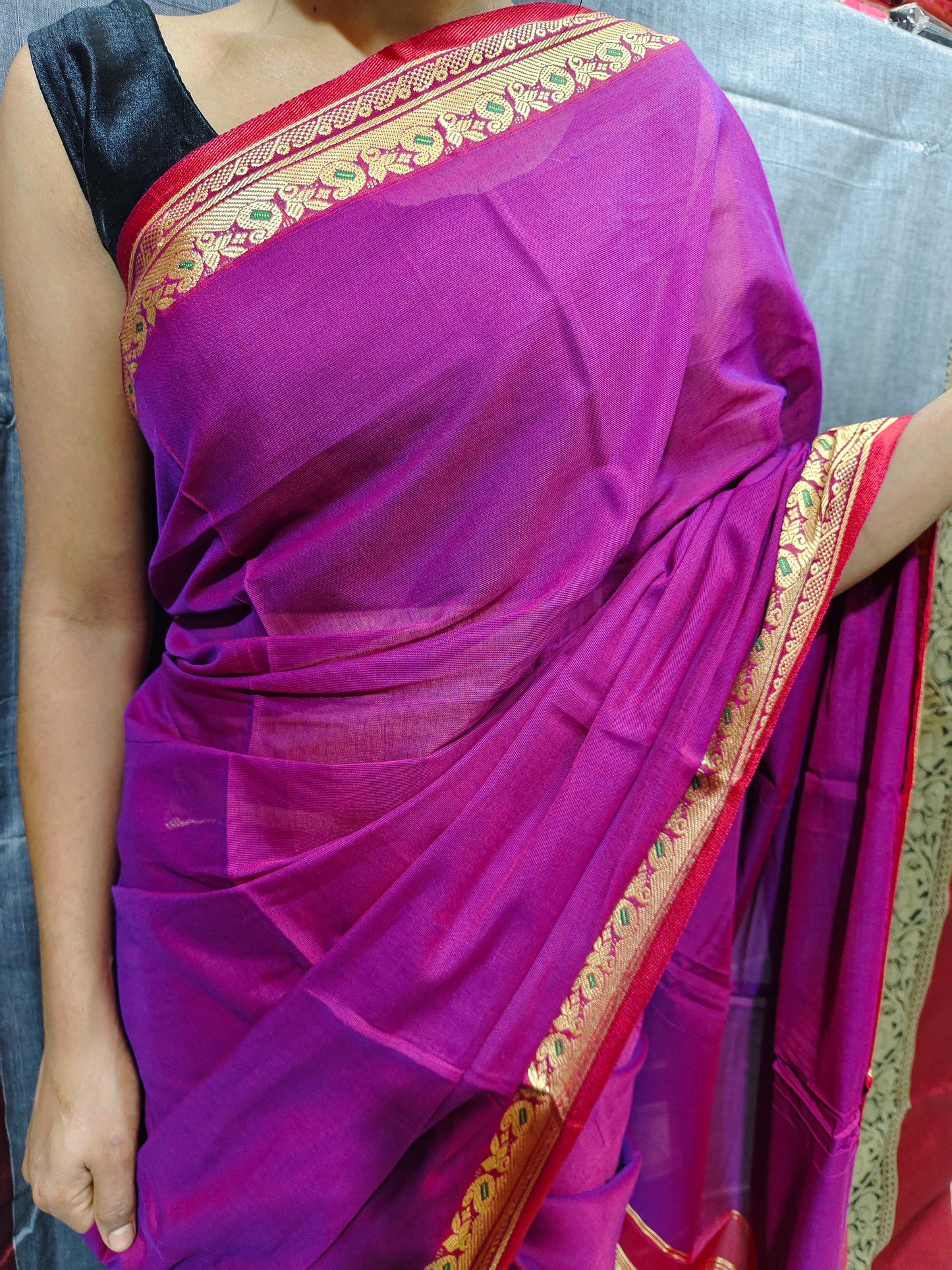 Magenta Chamka (Shine) Cotton ilkal Handloom Saree with Dyed Resham Pallu
