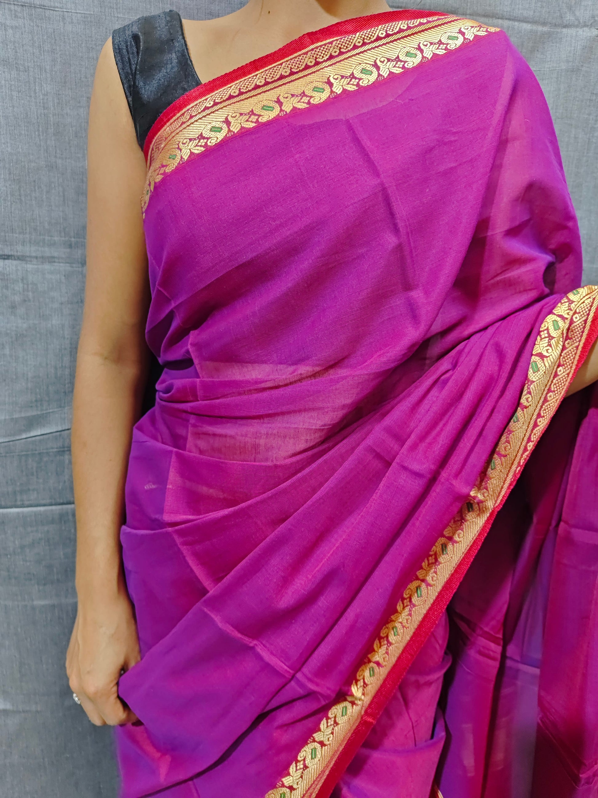 Magenta Chamka (Shine) Cotton ilkal Handloom Saree with Dyed Resham Pallu