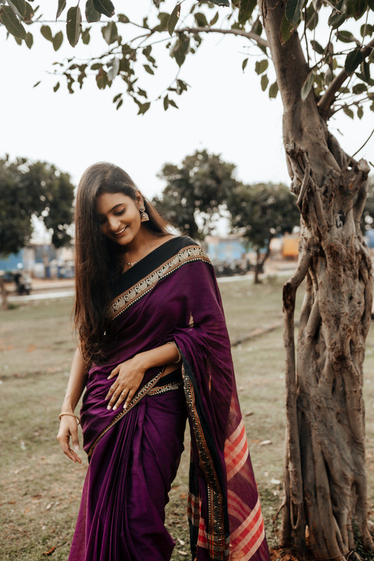 Magenta Elephant Thread woven Narayanpet Pure Cotton Saree