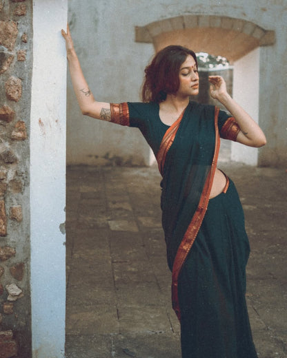 Bottle Green Narayanapet Elephant Border Pure Handloom Cotton sarees with Running blouse piece