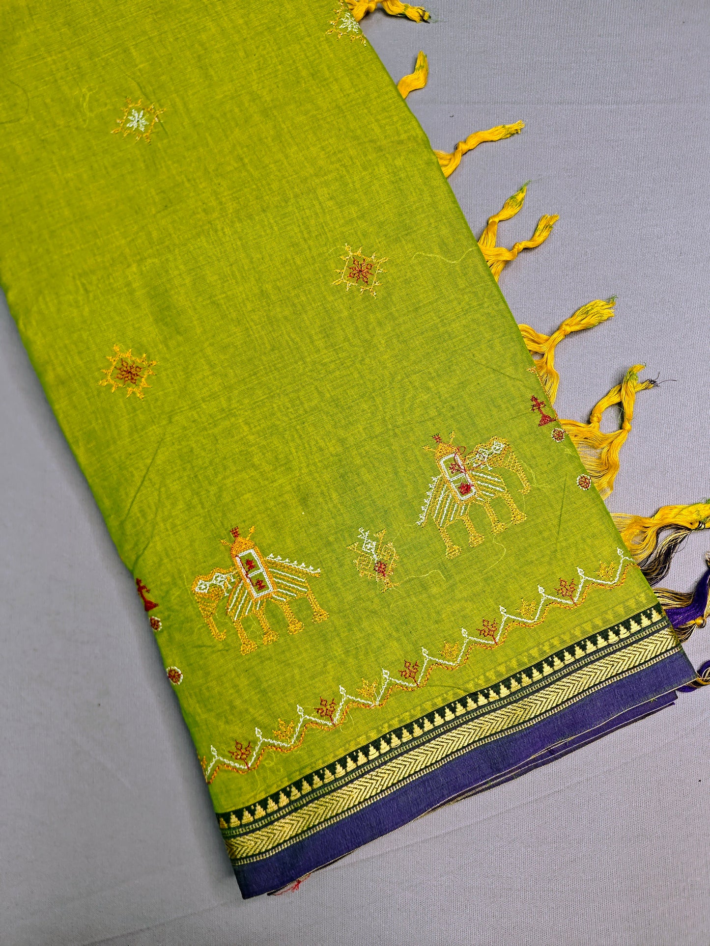 Parrot Green Kasuti Embroidered Narayanapet Pure Cotton saree