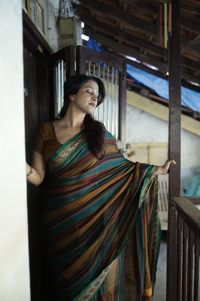 Radhika multi colored Narayanpet Pure Handloom Cotton Sarees with Running blouse piece