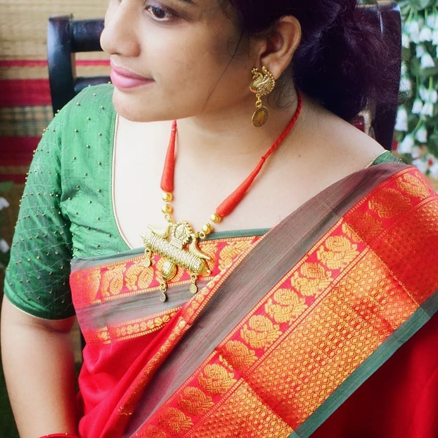 Red Peacock Border Narayanpet Pure Handloom Cotton Sarees (Red by Green)