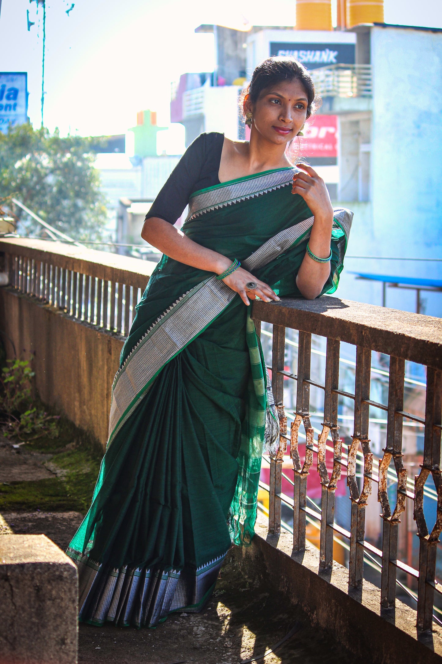 Sahitya Silver Jari Border Narayanpet Pure Cotton saree with Running blouse piece (Same as saree)