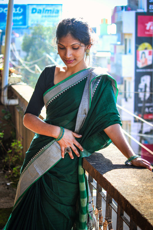 Sahitya Silver Jari Border Narayanpet Pure Cotton saree with Running blouse piece (Same as saree)