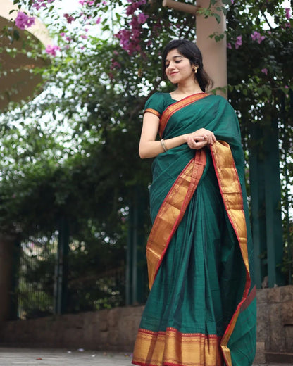 Tanushri Bottle Green Narayanpet Pure Handloom Cotton Saree with Running blouse piece