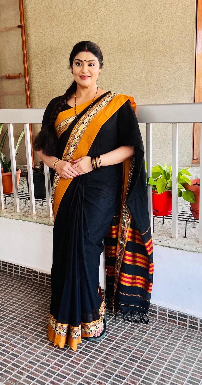 Black Single Elephant Narayanpet Pure Cotton Saree with running blouse piece(Same as saree)
