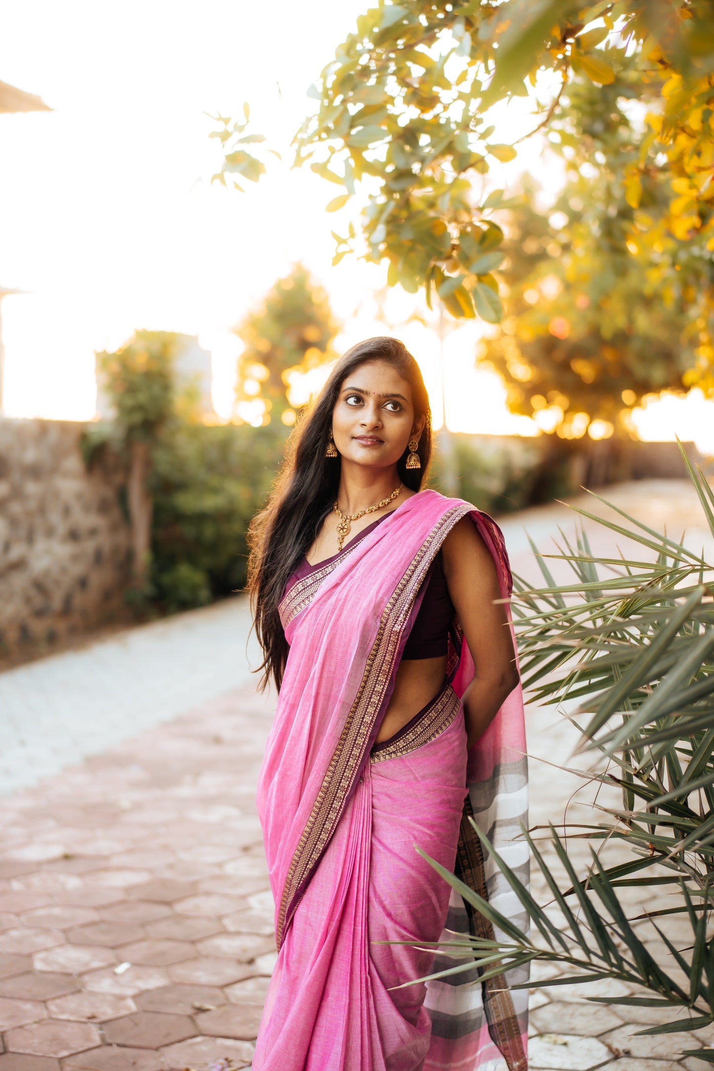 gouthami pinkish grey  Narayanpet Pure Handloom Cotton Sarees with Running blouse piece